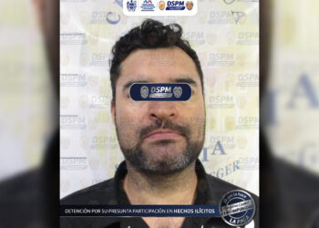 Intentó cargar gasolina con billetes falsos; lo detienen