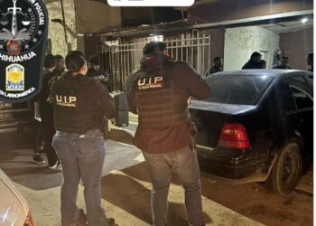 Ejecutan tres cateos por robo agravado en la capital; aseguran vehículos y electrodomésticos