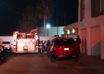 Vivienda se incendia en Delicias por cortocircuito