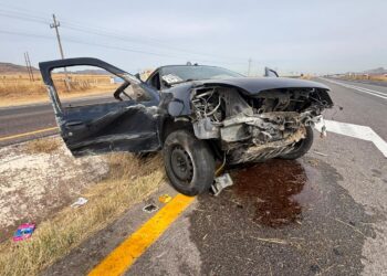 Cinco lesionados, entre ellos tres niños, tras accidente en la carretera a Cuauhtémoc