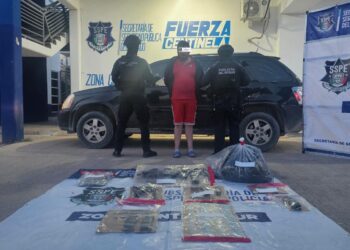 Detienen a hombre armado con drogas y efectivo en Ojinaga