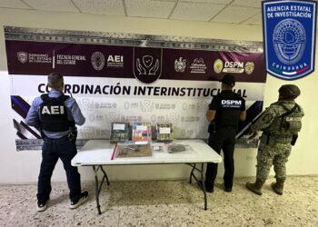 Aseguran 104 recipientes con “WAX” y un arma de fuego en la Infonavit Nacional