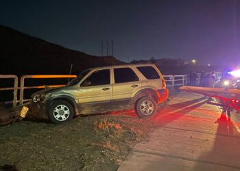 Pierde el control y choca en el Periférico R. Almada