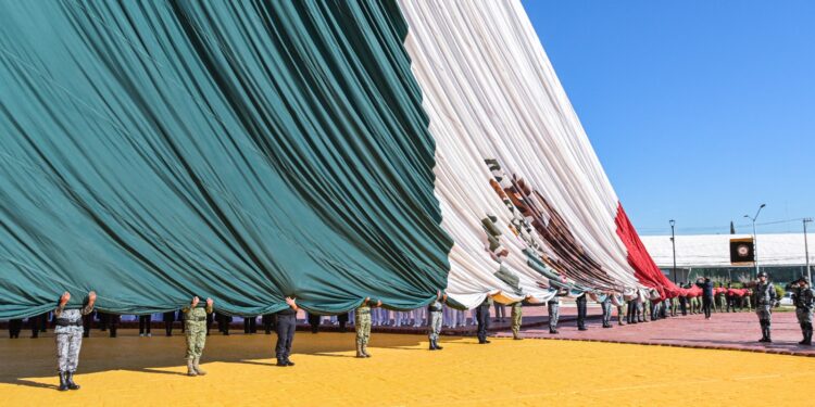 “La violencia no está representada en nuestra bandera”: Maru en el Día de la Bandera