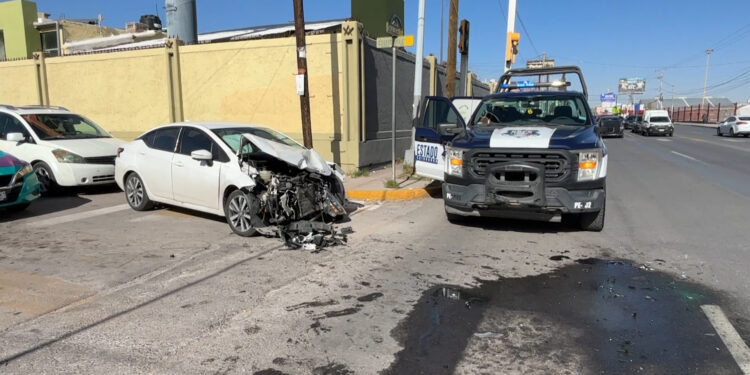 Dos personas resultan lesionadas tras choque en la colonia Santo Niño