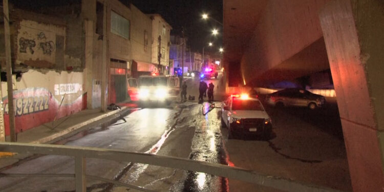 Denuncian incendio y localizan a hombre calcinado