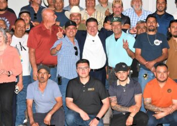 Fiscal General César Jáuregui refuerza lazos con comerciantes de autopartes