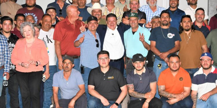 Fiscal General César Jáuregui refuerza lazos con comerciantes de autopartes