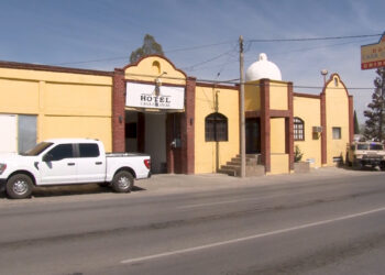 Hombre f4llec3 en hotel de la ciudad