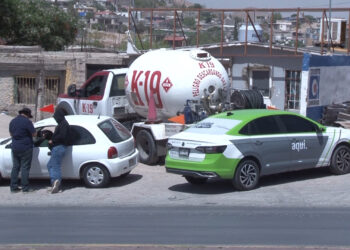 Abuelito quedó atrapado tras carambola en la Pacheco