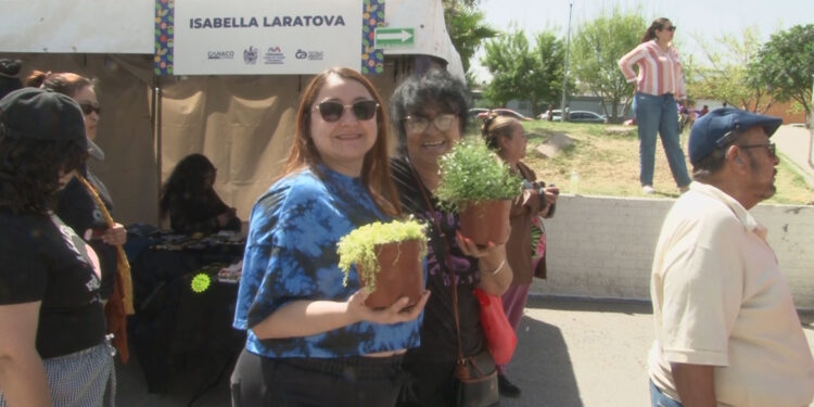 Acudieron familias a comprar en “Mercadito Más Barato”