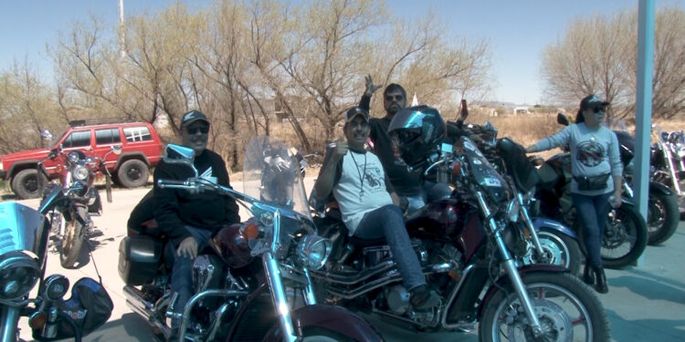 Bikers inauguran el “Monumento de la Moto” durante la Ruta del Burro