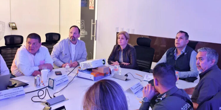 Maru Campos revisó marcha del 8M desde el centro de mando C7-iA