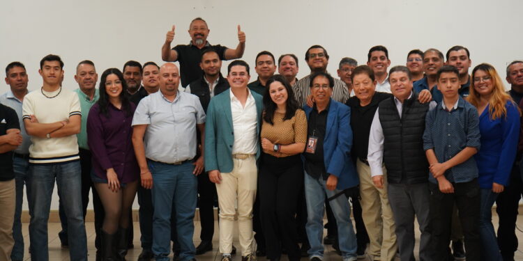 Se reúne Foro de periodistas de Chihuahua con Rafael Loera