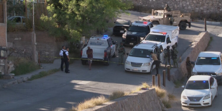 Dormía junto a hombre sin vida en la Martín López