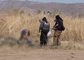 Localizan cuerpo calcinado en camino de terracería en Chihuahua