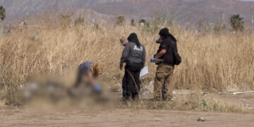 Localizan cuerpo calcinado en camino de terracería en Chihuahua