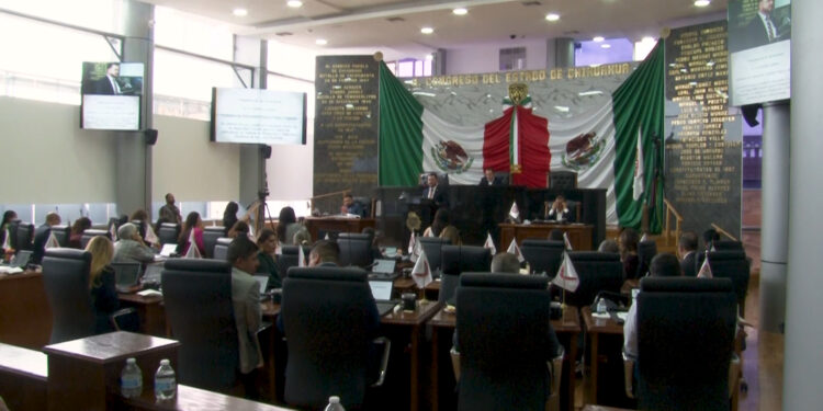 Aprueban reducción gradual de la jornada laboral a 40 horas en Chihuahua