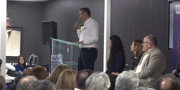 Entregan remodelación de salón audiovisual y área de atención psicológica en Preparatoria Maestros Mexicanos Norte