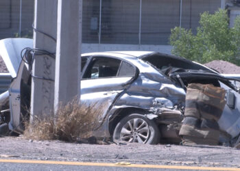 Menor de 17 años vuelca en la carretera 45; resulta con lesiones leves