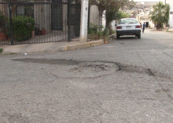 Vecinos de El Saucito denuncian daños tras quema de basura