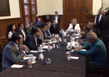 Gobernadora María Eugenia Campos encabeza sesión de seguridad para mantener la paz en el estado