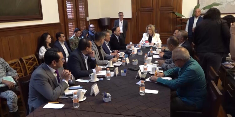 Gobernadora María Eugenia Campos encabeza sesión de seguridad para mantener la paz en el estado
