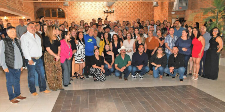 Se reunió César Jáuregui con trabajadores de la salud