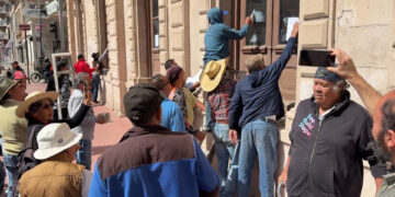 Colectivo Retén Ciudadano exige diálogo sobre transporte público en Palacio de Gobierno