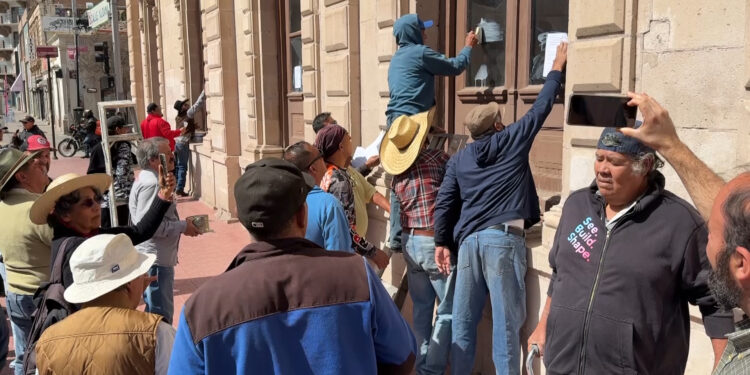 Colectivo Retén Ciudadano exige diálogo sobre transporte público en Palacio de Gobierno