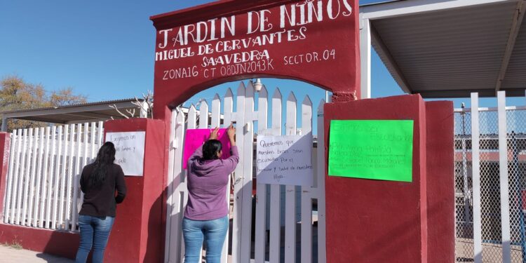 Toman jardín de niños en Meoqui por falta de higiene; denuncian que menores han enfermado