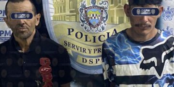 Detienen municipales a 2 hombres en la 11 de Febrero