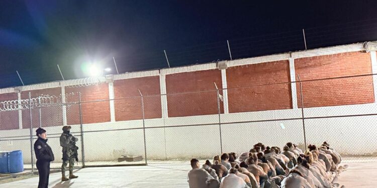 Revisión extraordinaria en el Cereso Femenil No. 1 de Aquiles Serdán