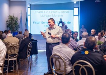 Jáuregui fortalece diálogo con sociedad civil; presenta avances de Fiscalía ante rotarios