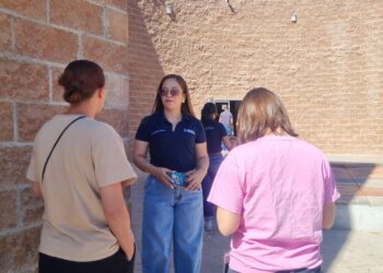 Policía Municipal da pláticas en escuelas de Punta Oriente en refuerzo de la prevención