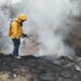 Atienden incendio de pastizal en la carretera Chihuahua–Aldama