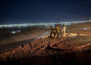 Bomberos sofocan incendio en menos de una hora