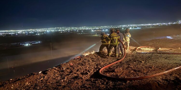 Bomberos sofocan incendio en menos de una hora