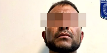 Detienen a dos hombres con cr.stal en la colonia Las Almeras en Ciudad Juárez