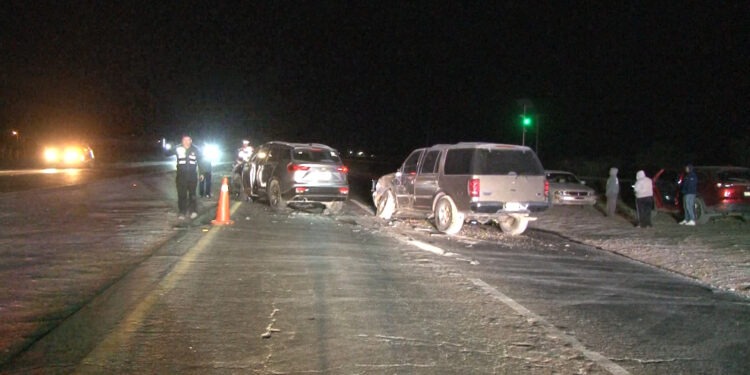 Choque múltiple en la carretera de Delicias a Saucillo