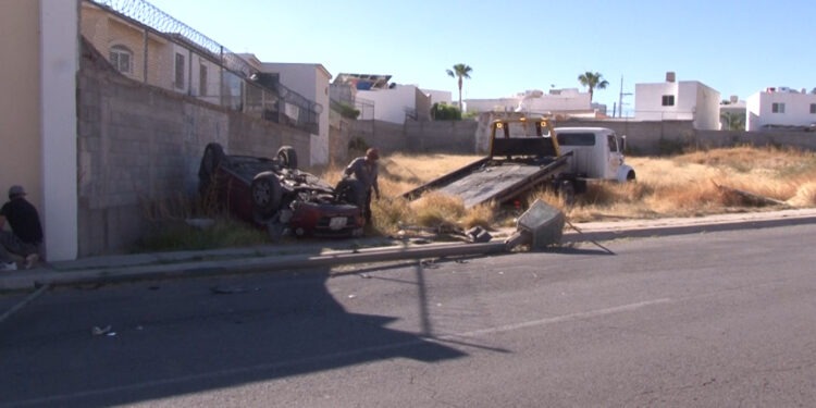 Conductora terminó volcada tras sufrir desmayo