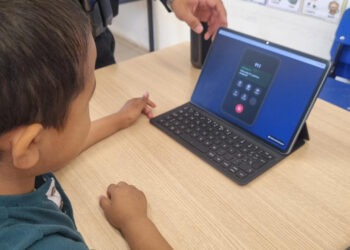 Enseñan a niñas, niños y jóvenes a usar el 9-1-1 de manera adecuada