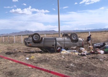 Pierde vida mujer tras aparatosa volcadura en la carretera Juárez–Chihuahua