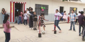 Celebran el Día del Niño con feria escolar en primaria Agustín Melgar