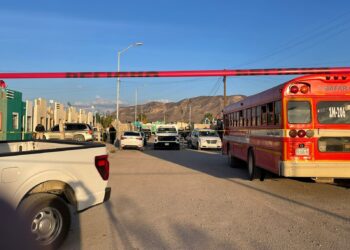 Investigan presunto feminicidio en Punta Oriente