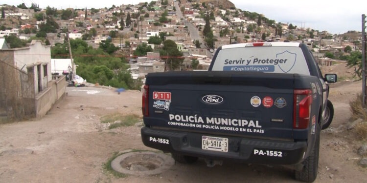 Ejecutan a hombre junto a un arroyo en la colonia Alfredo Chávez