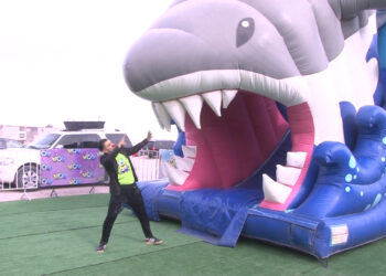 Llega a Delicias el parque de inflables WOW