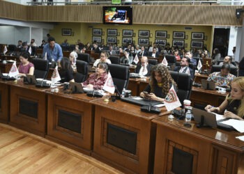 Muerte de agentes de la CIA desata tormenta política en el Congreso del Estado