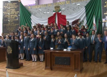 Niñas y niños toman el Congreso de Chihuahua por un día