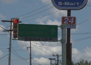 Automovilistas denuncian fallas en semáforos de la capital